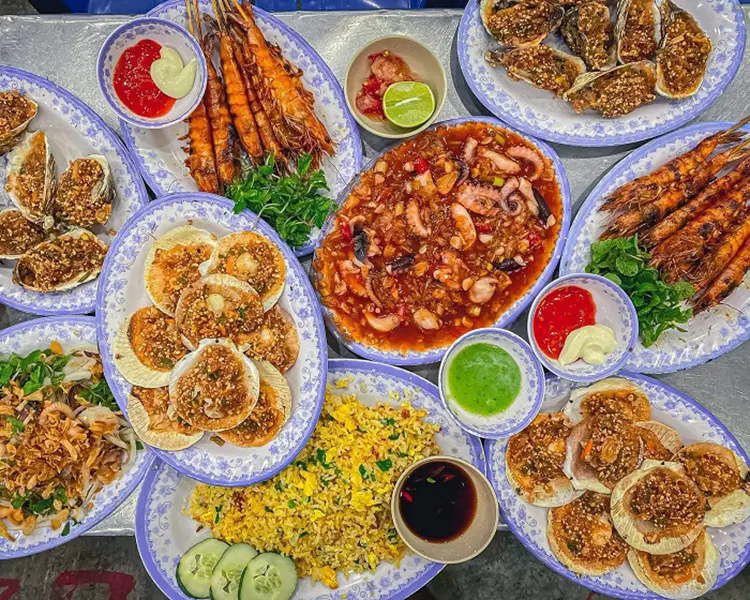 Thưởng thức đặc sản biển