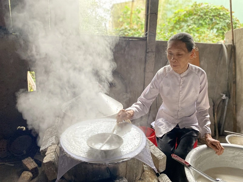 Làng bánh tráng Túy Loan