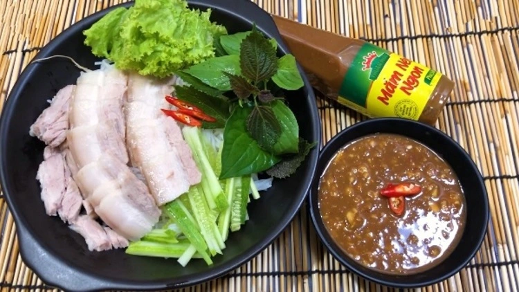 Bún mắm