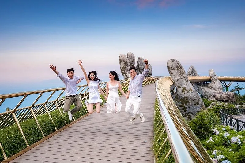 Cầu Vàng Bà Nà Hills sống ảo
