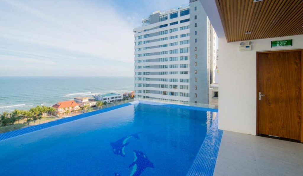 Top 7 khách sạn Đà Nẵng lý tưởng với hồ bơi đẹp nhất hiện nay