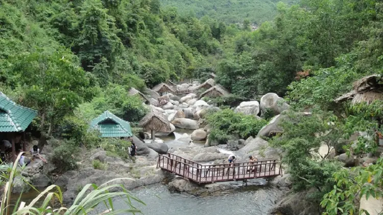 Khu du lịch sinh thái Ngầm Đôi