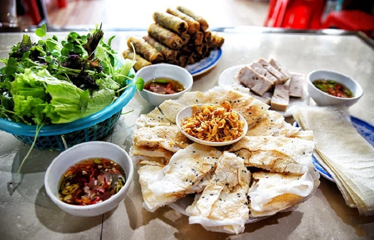 Thưởng thức ẩm thực