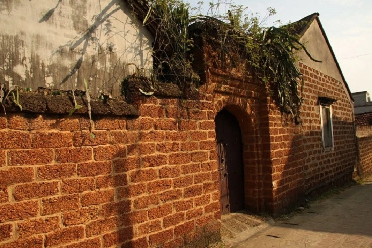 Làng cổ Phong Nam