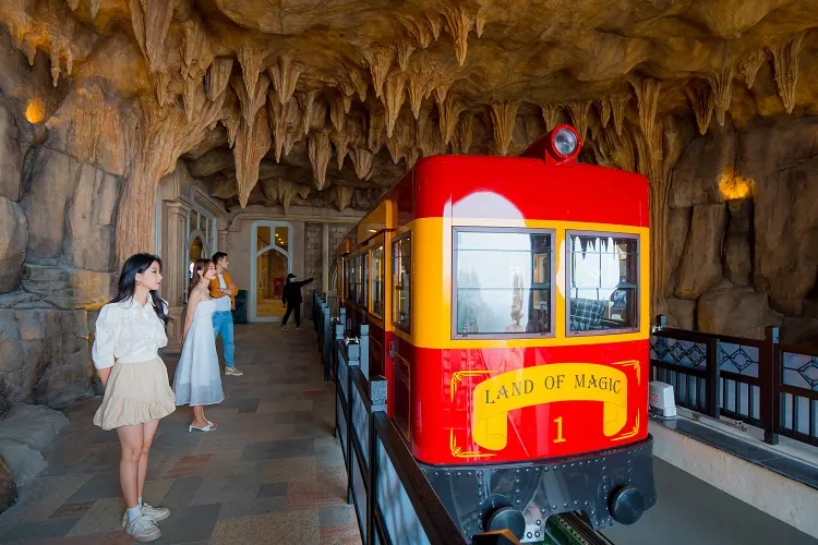 Check - in tàu hỏa leo núi