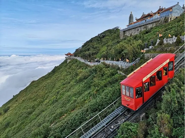 Ngắm nhìn vẻ đẹp của Bà Nà từ trên cao